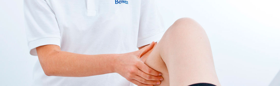 Bowen Therapist treatment used for knee pain